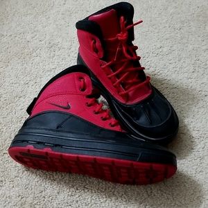 Nike ACG Boots